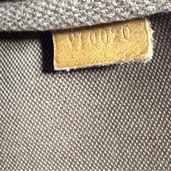 Louis Vuitton Accessories Pouch - Picture 10 of 11